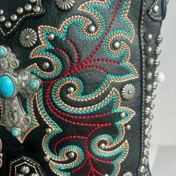 Montana West Beautifully Embroidered Crossbody Bag - Picture 4 of 11